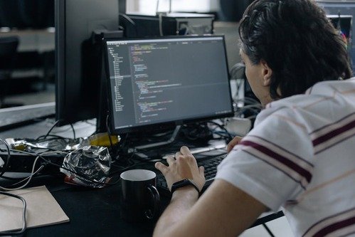 Why Custom Software Is Better Than Off-the-Shelf Solutions